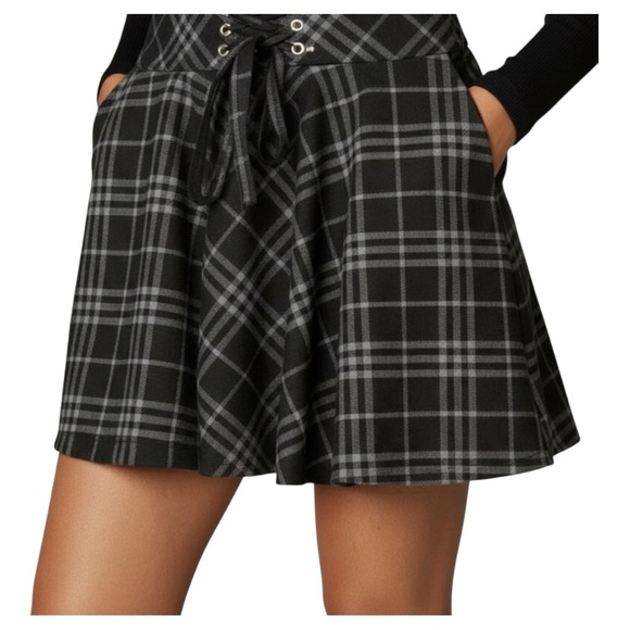 K-POP Womens Black Grey Plaid Lace Up Front Mini Skirt With Built In Shorts S - Picture 2 of 11